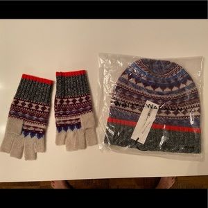 Cashmere beanie with matching fingerless glove